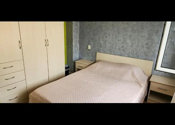 Bedroom In * ווירט