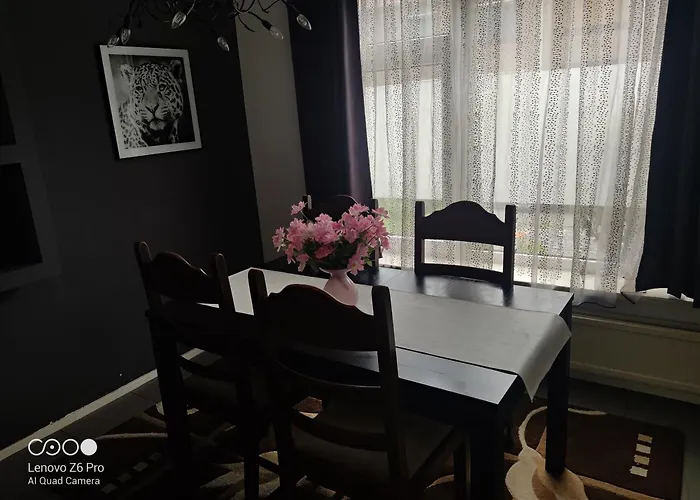 בית אירוח Bedroom In *